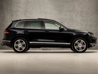 Volkswagen Touareg Volkswagen Touareg 3.0 TDI Sport 263Pk Automaat (PANORAMADAK, NAVIGATIE, LUCHTVERING, DYNAUDIO, STUUR/STOELVERWARMING, LEDEREN SPORTSTOELEN, TREKHAAK, ADAPTIVE CRUISE, XENON, CAMERA, NIEUWE APK, NIEUWSTAAT) - afbeelding nr 4