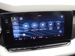 Škoda Octavia Škoda Octavia Combi 1.0 TSI Business Edition TREKHAAK / CARPLAY / SFEERVERLICHTING / NAVI / CLIMA / PDC / BLUETOOTH / CRUISE / NL-AUTO - afbeelding nr 11