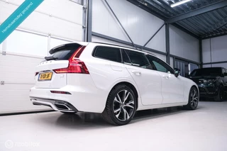 Volvo V60 Volvo V60 2.0 T8 Recharge AWD R-Design | NL auto | DAB+ | CarPlay | Adaptive | Blis | Rijklaar | - afbeelding nr 58