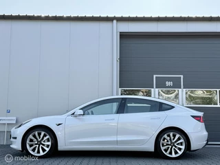 Tesla Model 3 Tesla Model 3 Long Range AWD 75 kW, Netjes,SOH 87 %,trekhaak - afbeelding nr 2