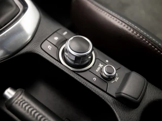 Mazda 2 (NAVIGATIE, CAMERA, HEAD-UP DISPLAY, STOELVERWARMING, GETINT GLAS, LEDEREN SPORTSTOELEN, LM VELGEN, CRUISE, NIEUWE APK, NIEUWSTAAT) - afbeelding nr 25