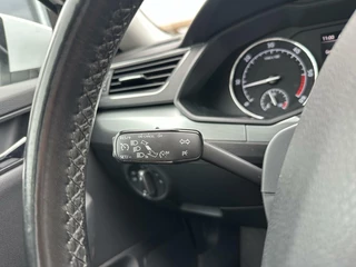 Škoda Superb Skoda Superb Combi 2.0 TDI Ambition Business Carplay Camera Navi Climate Cruise Trekhaak - afbeelding nr 10