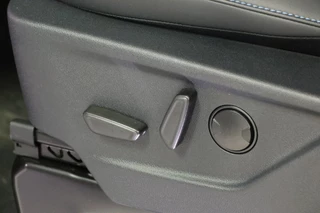 Ford Transit Custom | Stoelverwarming | Dodehoek detector | Lane Assist | 3-Zitter | Ex BPM - afbeelding nr 22