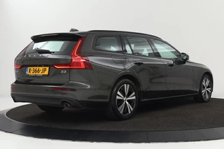 Volvo V60 Volvo V60 2.0 B3 Momentum | Leder |  Stoel & stuurverwarming | Carplay | Adaptive cruise | BLIS | Navigatie | Full LED | DAB - afbeelding nr 24