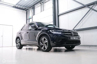 Volkswagen T-Roc Volkswagen T-Roc 1.0 TSI R-Line | Virtual cockpit | Adaptive | Sportstoelen | Camera | NL auto NAP | Rijklaar | LED | 1e eigenaar | - afbeelding nr 27