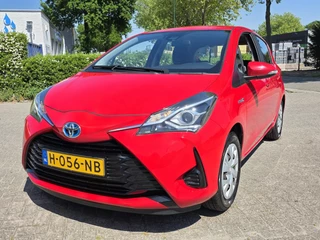 Toyota Yaris Toyota Yaris 1.5 Hybrid AUT, 1e Eigenaar! Camera! Zondag OPEN! - afbeelding nr 6