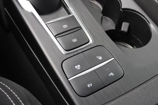 Ford Kuga Ford Kuga 2.5 PHEV Titanium | Dealeronderhouden | Adaptive cruise control | Winter Pack | Dodehoeksensoren | Camera - afbeelding nr 26