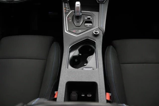 Lynk & Co 01 Lynk & Co 01 1.5 | Black on Black |Carplay | Camera | schuifd. - afbeelding nr 33