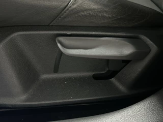 Volkswagen e-Golf | Lederen Bekleding | Zwarte Velgen | Privacy Glass | Lage km. stand! | SoH (batterijcheck) 86,4 % score! - afbeelding nr 5