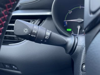 Toyota C-HR Toyota C-HR 2.0 Hybrid GR-Sport | Stuur + Stoelverwarming | Blindspot | JBL - afbeelding nr 12