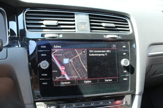 Volkswagen Golf Volkswagen Golf 2.0 TSI GTI TCR 290pk DSG7 Panoramadak Clima Cruise Navi Camera DynAudio Keyless Zwarte 19