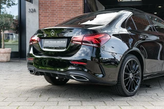 Mercedes-Benz A-Klasse Mercedes A-klasse 250 e AMG Pano / Camera / Ambi - afbeelding nr 5