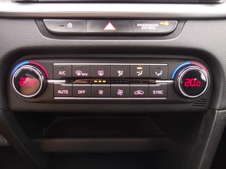 Kia Ceed Sportswagon Kia Ceed Sportswagon 1.0 T-GDi DynamicLine FULL LED / CAMERA / NAVI / CLIMA / PDC / CRUISE / BLUETOOTH / DAB+ / CARPLAY / NL-AUTO - afbeelding nr 27