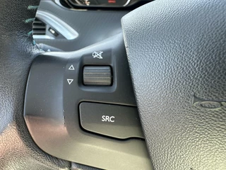 Peugeot 2008 Peugeot 2008 1.2 PureTech Urban Cross | Cruise | Trekhaak - afbeelding nr 7