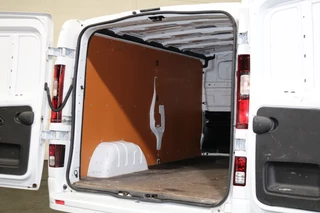 Renault Trafic Renault Trafic 2.0 dCi 145pk L2 H1 Airco Navigatie Camera - afbeelding nr 14