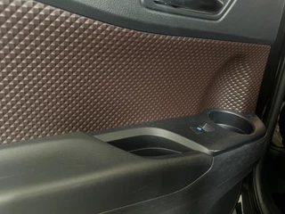 Toyota C-HR Toyota C-HR 1.8 Hybrid Executive Diamond|Fabrieksgarantie t/m 2026 | Stitch Leder | Navigatie | Camera |ACC|Lane Assist| - afbeelding nr 10