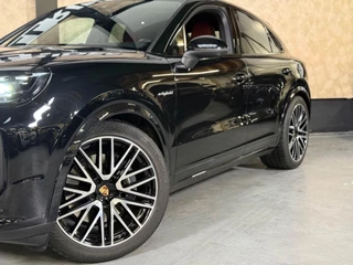 Porsche Cayenne Porsche Cayenne Coupé 3.0 E-Hybrid | Sport chrono | Pano | 360 camera | Luchtvering | Stoelverkoeling - afbeelding nr 2