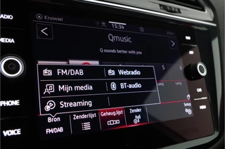 Volkswagen Tiguan Volkswagen Tiguan 1.5 TSI R-Line > IQ.Light/trekhaak/20 inch Suzuka/Black Style Design-pakket... - afbeelding nr 29