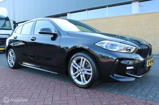 BMW 1 Serie BMW 1-serie 118i M Sport High Executive, Sportstoelen, Carplay, Pdc voor + achter, Stoelverwarming, Cruise, Clima. - afbeelding nr 11