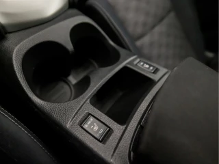 Nissan QASHQAI Nissan QASHQAI 1.2 Acenta Sport Automaat (NAVIGATIE, CLIMATE, CAMERA, GETINT GLAS, STOELVERWARMING, SPORTSTOELEN, CRUISE, PARKEERSENSOREN, NIEUWE APK, NIEUWSTAAT) - afbeelding nr 11