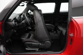 MINI Cooper Mini Mini 1.5 Cooper Chili Serious Business | John Cooper Works Chili Pakket | Keyless Entry | lederen bekleding | Navigatie | Parkeersensoren | verwarmde voorstoelen - afbeelding nr 12