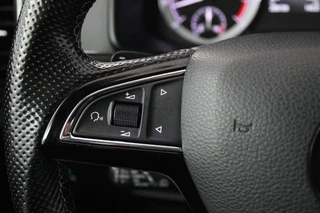 Škoda Karoq Skoda Karoq 1.5 TSI ACT Style Business (PANORAMADAK, STOELVERWARMING, CAMERA, ELEKTR STOELEN, SFEERVERLICHTING, NL-AUTO) - afbeelding nr 11