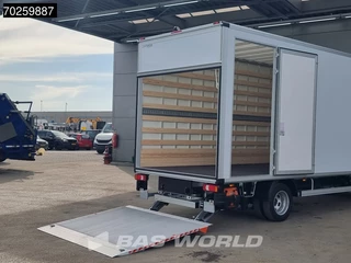 Iveco Daily Iveco Daily 35C18 Automaat Luchtvering Laadklep Zijdeur LED Navi Camera Bakwagen Meubelbak Koffer Airco Cruise control - afbeelding nr 3