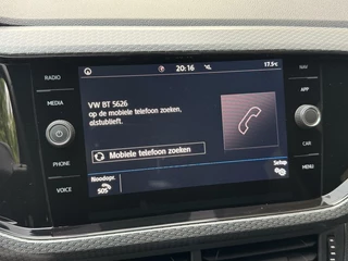 Volkswagen T-Cross Volkswagen T-Cross 1.0 TSI R-line Automaat | LED | Trekhaak |  Getint glas | Climate control | Cruise control adaptief | Lane assist | Dode hoek detectie | DAB | Navigatiesysteem | Inklapbare spiegels | Parkeersensoren voor en achter - afbeelding nr 19