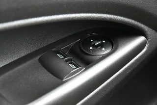 Ford Transit Connect Ford Transit Connect 1.0 Ecoboost L2 Airco 3 Persoons Euro 6 - afbeelding nr 15