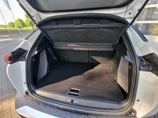 Peugeot 2008 Peugeot 2008 1.2 PureTech Allure|Automaat|12.603km|Clima|Navi|Carplay|PDC|17-inch| - afbeelding nr 12
