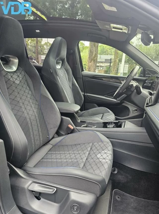 Volkswagen Tiguan Volkswagen Tiguan 1.5 eTSI R-Line BLACKSTYLE DELFIN PANO 360 - afbeelding nr 18