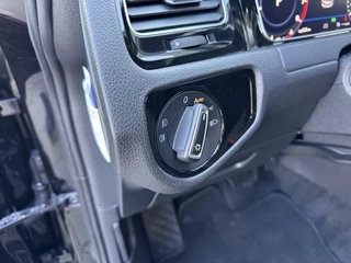 Volkswagen Golf Volkswagen Golf 1.5 TSI 150 Pk DSG Highline Virtual Navi Led - afbeelding nr 12