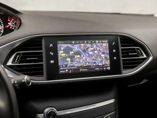 Peugeot 308 (PANORAMADAK, APPLE CARPLAY, GROOT NAVI, DENON AUDIO, KEYLESS, LEDER, SPORTSTOELEN, 360 CAMERA, CRUISE, NIEUWE APK, NIEUWSTAAT) - afbeelding nr 25