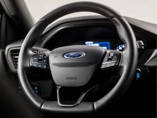 Ford Focus Automaat (APPLE CARPLAY, GROOT NAVI, STUUR/STOELVERWARMING, GETINT GLAS, SPORTSTOELEN, CAMERA, KEYLESS, LANE ASSIST, NIEUWSTAAT) - afbeelding nr 18