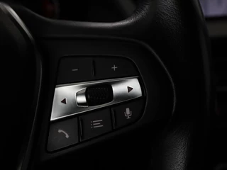BMW 1 Serie BMW 1-serie 118i Intro Ed. | Carplay | Full LED | Sportstoelen  | Navigatie | Climate control | Bleutooth | PDC | Trekhaak | Sfeerverlichting - afbeelding nr 15