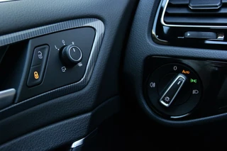 Volkswagen Golf Volkswagen Golf 7.5 - 1.5 TSI ACT 2x R Line 150 PK Automaat |PANORAMADAK, VIRTUAL, CRUISE, STOELVERWARMING, CAMERA, LED, PDC| - afbeelding nr 24