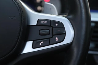 BMW 5 Serie BMW 5-serie Touring 540i xDrive M Sport / PANODAK / CAMERA / HUD / H&K / KEYLESS / 20'' - afbeelding nr 35