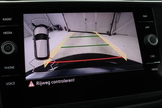 Volkswagen Tiguan Volkswagen Tiguan 1.5 TSI Life | Stoelverwarming | Trekhaak | LED Plus | Camera | Massage | Navigatie | Adaptive cruise | Ergo Active | Navigatie | Keyless - afbeelding nr 15