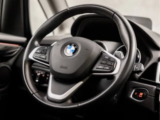 BMW 2 Serie BMW 2 Serie Gran Tourer 220i Executive Sportline 192Pk Automaat (PANORAMADAK, GROOT NAVI, HEAD-UP DISPLAY, LEDEREN SPORTSTOELEN, SFEERVERLICHTING, LED KOPLAMPEN, ELEK ACHTERKLEP, NIEUWSTAAT) - afbeelding nr 18