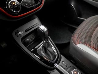 Renault Captur Automaat (NAVIGATIE, CLIMATE, CAMERA, GETINT GLAS, STOELVERWARMING, LEDER, SPORTSTOELEN, PARKEERSENSOREN, CRUISE, NIEUWE APK, NIEUWSTAAT) - afbeelding nr 9