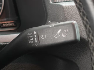 Volkswagen Caddy Volkswagen Caddy 150pk Automaat L2H1 Maxi Euro6 Parkeersensoren achter Cruise Control Airco 17