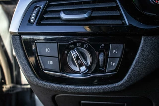 BMW 5 Serie BMW 5-serie 520i Luxury Line, NAP, Leder, Carplay, Head-Up - afbeelding nr 21