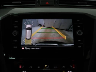 Volkswagen Passat Volkswagen Passat 1.4 TSI PHEV GTE | Stoelverwarming | Camera |  Adaptive cruise | Matrix LED | Massage | Carplay | Navigatie | Side Assist - afbeelding nr 14