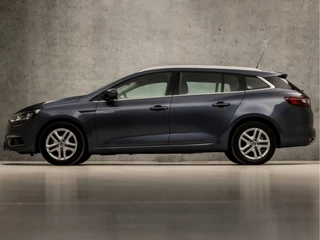 Renault Mégane Estate Renault Mégane Estate 1.2 TCe Sport (APPLE CARPLAY, NAVIGATIE, VIRTUAL COCKPIT, CLIMATE, CRUISE, SPORTSTOELEN, ELEK PAKKET, NIEUWE APK, NIEUWSTAAT) - afbeelding nr 2