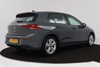 Volkswagen Golf Volkswagen Golf 1.5 TSI Life Business (STOELVERWARMING, NAVIGATIE, ELEKTR STOELEN, DIGITAAL DASHBOARD, PARKEERSENSOREN, NL-AUTO) - afbeelding nr 9