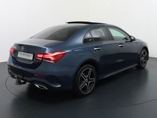 Mercedes-Benz A-Klasse Mercedes-Benz A-Klasse 250e AMG // Panoramadak // Memory // Trekhaak // Keyless // Carplay // Sfeerverlichting // MultiBeam LED // Night Pakket // Augmented Reality - afbeelding nr 37