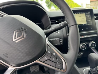 Renault Clio Renault Clio 1.0 TCe ECO-G 100 techno AUTOMAAT / CAMERA / NAVI / CARPLAY / ECC / ZGAN - afbeelding nr 17