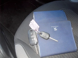 Peugeot 208 - afbeelding nr 19