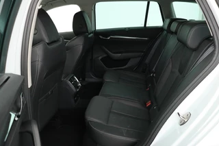 Škoda Octavia Skoda Octavia 1.4 TSI iV PHEV Style | Head-Up |  Stoelventilatie | Leder | Camera | Verwarmde achterbank | Carplay | Adaptive cruise | Full LED | Sfeerverlichting | Canton Sound - afbeelding nr 7