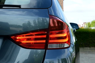 BMW X1 Rijklaarprijs-Garantie Panorama dak Leder Xenon Navigatie - afbeelding nr 8